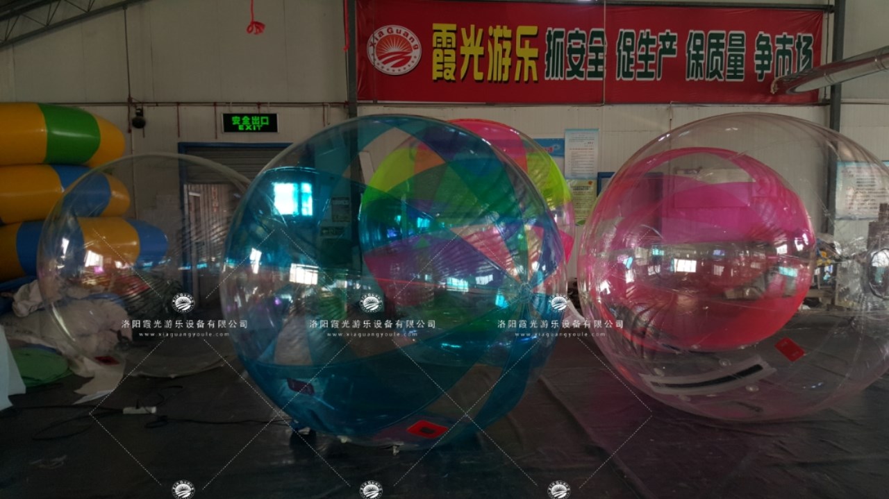 柳州透明水上步行球